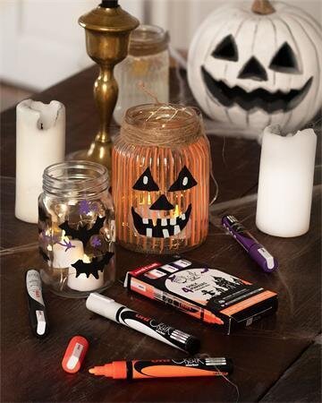 Sada Kriedových stierateľných fixiek na okno - UNI Halloween, PC-5M, šírka stopy 1,8-2,5mm, 4 farby
